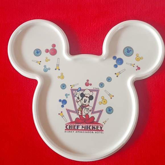 Disney, Chef Mickey Disney Ambassador Hotel. - Picture 1 of 10